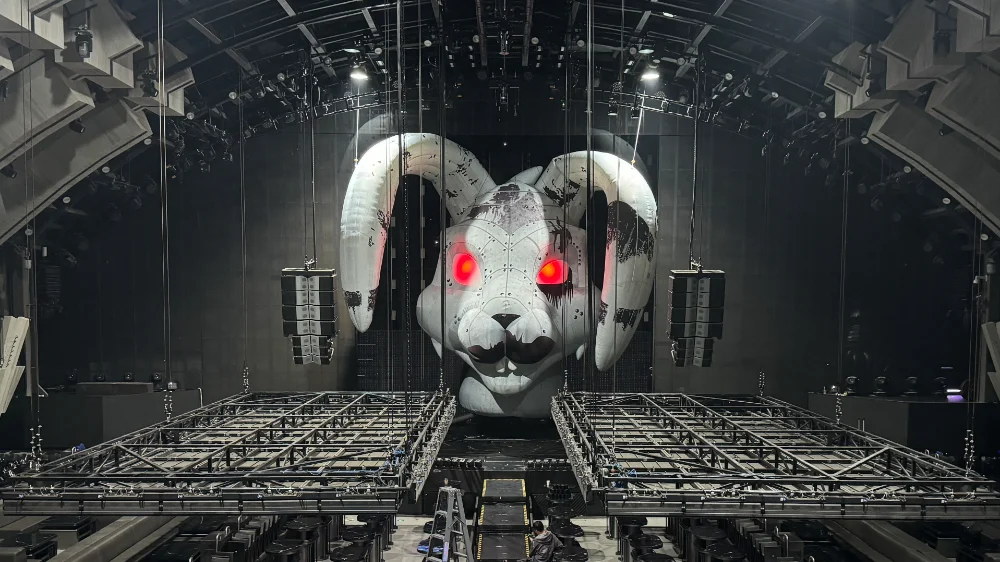 Demon Rabbit Stage Installation for LEZO Oasis Night Park 1 WH 1000x562px
